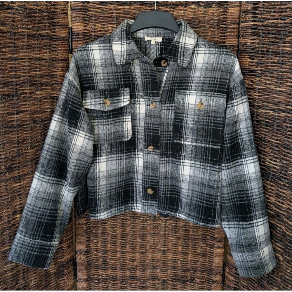 Easel Plaid Flannel Button Up Cropped Shacket Size Small Black Fall Boho Boxy